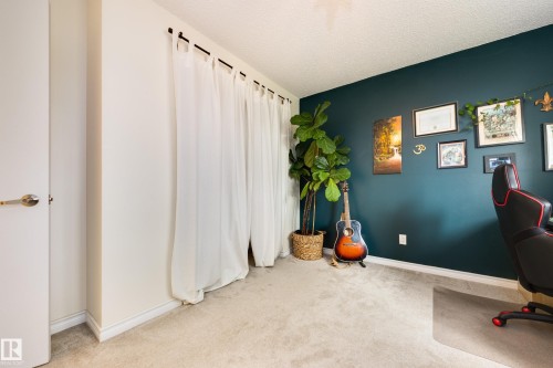4233 85 Street Nw, Edmonton, AB - Indoor