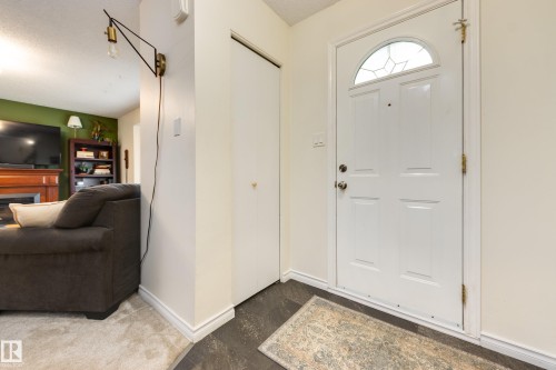 4233 85 Street Nw, Edmonton, AB - Indoor Photo Showing Other Room