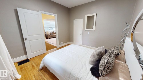 11406 66 Street Nw, Edmonton, AB - Indoor Photo Showing Bedroom