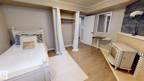 11406 66 Street Nw, Edmonton, AB - Indoor Photo Showing Bedroom