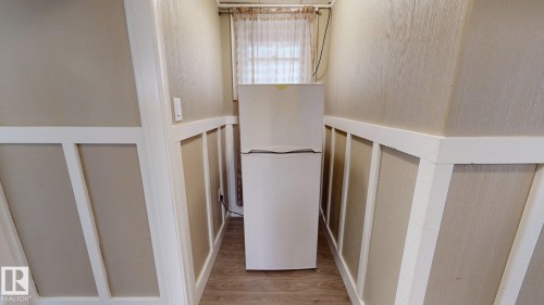 11406 66 Street Nw, Edmonton, AB - Indoor Photo Showing Other Room
