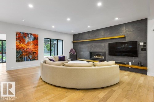 3 Lee Place, St. Albert, AB - Indoor Photo Showing Living Room With Fireplace