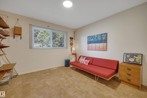 5331 105 Street Nw, Edmonton, AB - Indoor