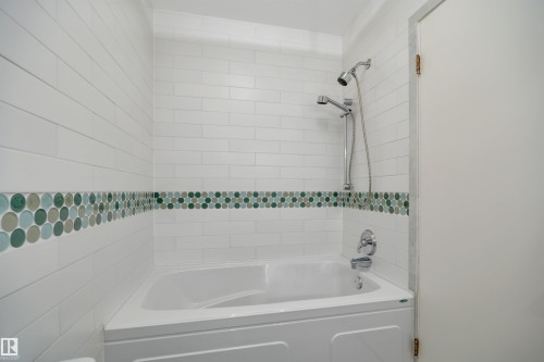 5331 105 Street Nw, Edmonton, AB - Indoor Photo Showing Bathroom
