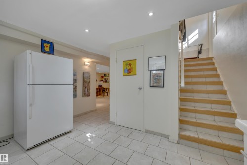 5331 105 Street Nw, Edmonton, AB - Indoor