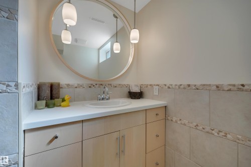 5331 105 Street Nw, Edmonton, AB - Indoor Photo Showing Bathroom