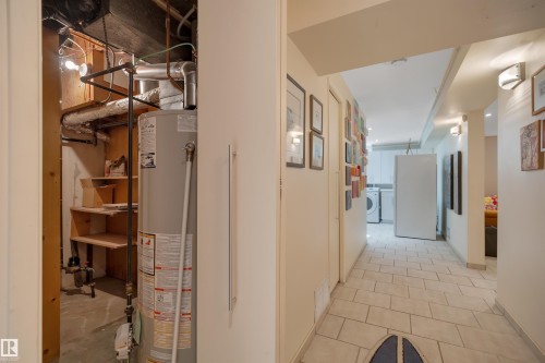 5331 105 Street Nw, Edmonton, AB - Indoor