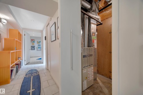 5331 105 Street Nw, Edmonton, AB - Indoor Photo Showing Other Room