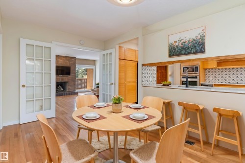 #7 14824 45 Av Nw, Edmonton, AB - Indoor Photo Showing Dining Room