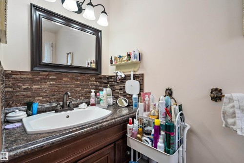 5507 51 Street, Leduc, AB - Indoor Photo Showing Bathroom