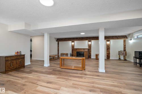 5507 51 Street, Leduc, AB - Indoor