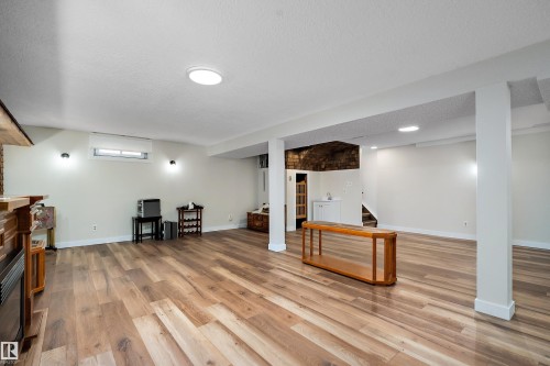 5507 51 Street, Leduc, AB - Indoor