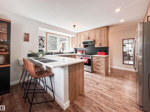 37 Ash Crescent, St. Albert, AB - Indoor Photo Showing Kitchen