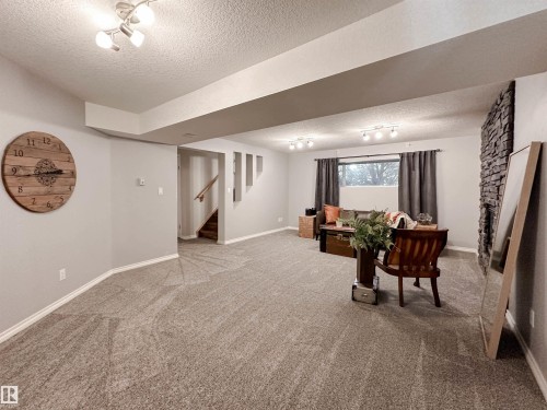 37 Ash Crescent, St. Albert, AB - Indoor Photo Showing Other Room