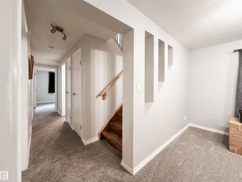 37 Ash Crescent, St. Albert, AB - Indoor Photo Showing Other Room