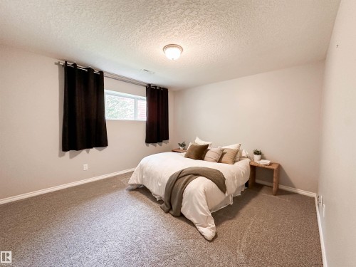 37 Ash Crescent, St. Albert, AB - Indoor Photo Showing Bedroom