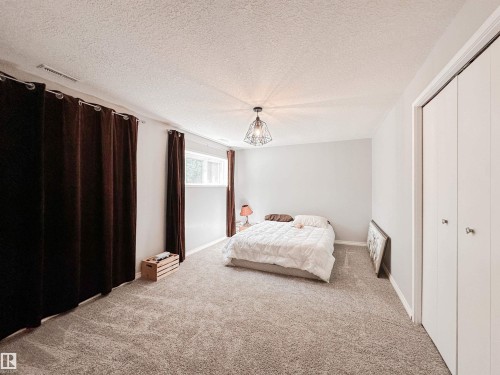 37 Ash Crescent, St. Albert, AB - Indoor Photo Showing Bedroom