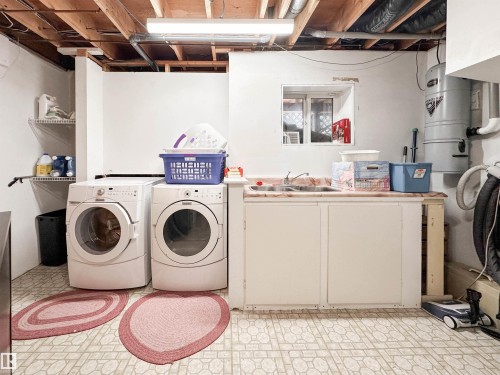37 Ash Crescent, St. Albert, AB - Indoor Photo Showing Laundry Room
