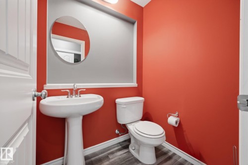 73 Dalquist Bay, Leduc, AB - Indoor Photo Showing Bathroom