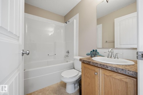 73 Dalquist Bay, Leduc, AB - Indoor Photo Showing Bathroom