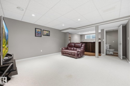 73 Dalquist Bay, Leduc, AB - Indoor