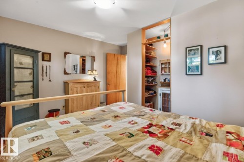 9603 79 Street Nw, Edmonton, AB - Indoor Photo Showing Bedroom