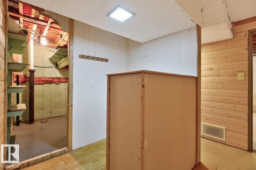 9603 79 Street Nw, Edmonton, AB - Indoor Photo Showing Other Room