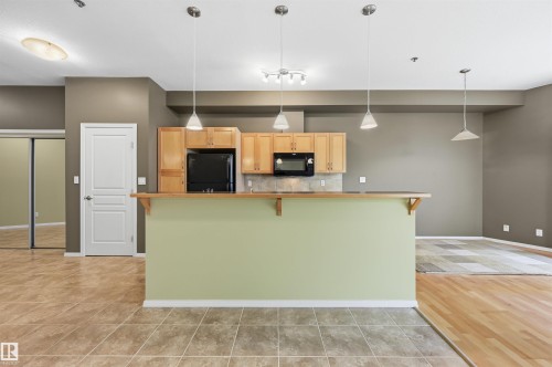 #248 4827 104A St Nw, Edmonton, AB - Indoor Photo Showing Kitchen