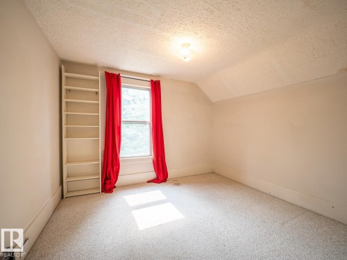 11005 80 Avenue Nw, Edmonton, AB - Indoor Photo Showing Other Room