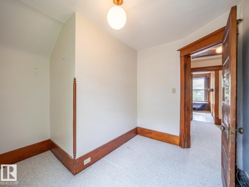 11005 80 Avenue Nw, Edmonton, AB - Indoor Photo Showing Other Room