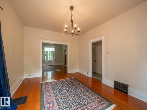 11005 80 Avenue Nw, Edmonton, AB - Indoor Photo Showing Other Room