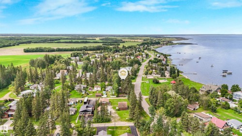 5001 CRESTVIEW Drive   Rural Lac Ste. Anne County, AB T0A 0E0