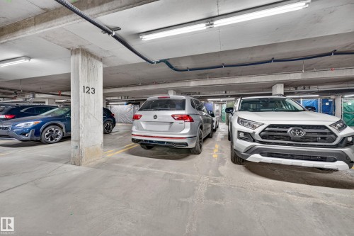 #115 35 Sturgeon Rd, St. Albert, AB - Indoor Photo Showing Garage