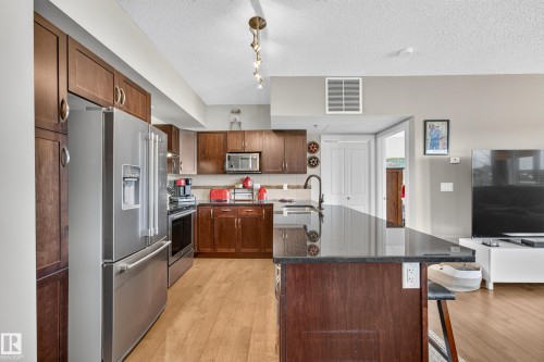 #115 35 Sturgeon Rd, St. Albert, AB - Indoor Photo Showing Kitchen