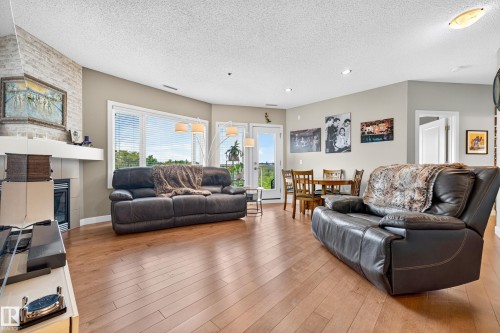 #115 35 Sturgeon Rd, St. Albert, AB - Indoor Photo Showing Living Room