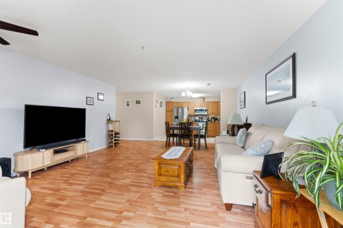 #218 2098 Blackmud Creek Dr Sw, Edmonton, AB - Indoor Photo Showing Living Room