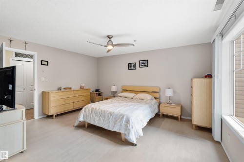 #218 2098 Blackmud Creek Dr Sw, Edmonton, AB - Indoor Photo Showing Bedroom