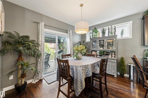 1457 Wates Link Sw, Edmonton, AB - Indoor Photo Showing Dining Room