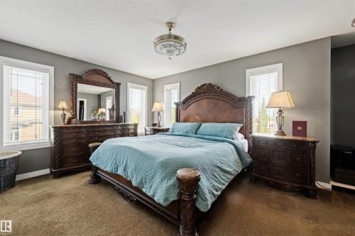 1457 Wates Link Sw, Edmonton, AB - Indoor Photo Showing Bedroom
