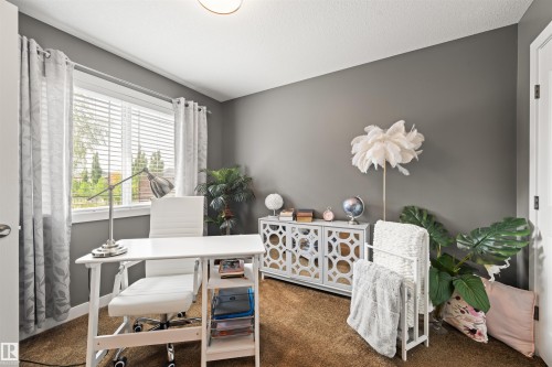 1457 Wates Link Sw, Edmonton, AB - Indoor Photo Showing Dining Room