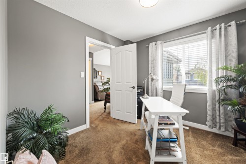 1457 Wates Link Sw, Edmonton, AB - Indoor