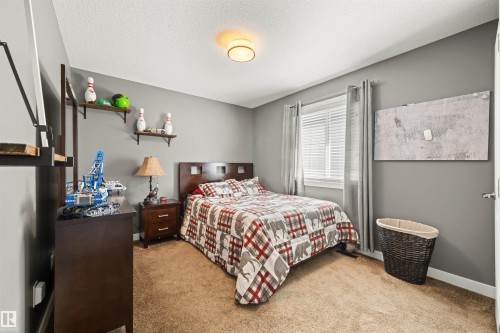 1457 Wates Link Sw, Edmonton, AB - Indoor Photo Showing Bedroom