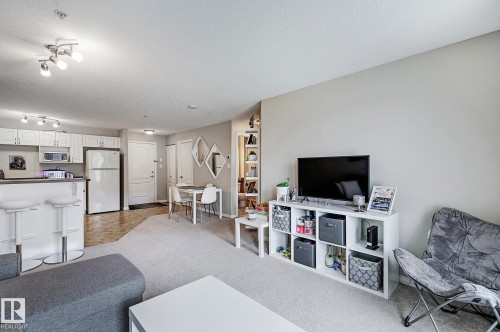 #203 111 Edwards Dr Sw, Edmonton, AB - Indoor