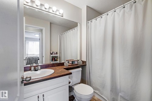 #203 111 Edwards Dr Sw, Edmonton, AB - Indoor Photo Showing Bathroom