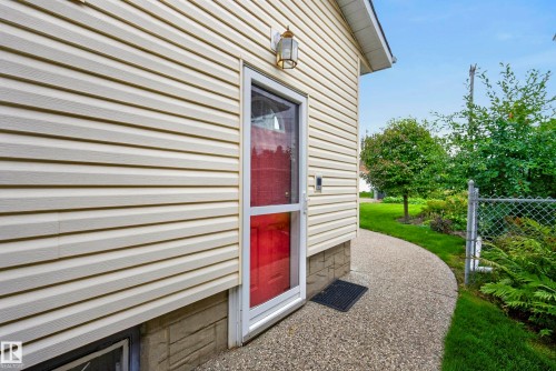 10623 67 Street Nw, Edmonton, AB - Outdoor