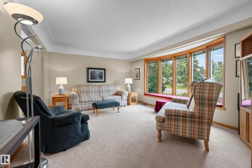 10623 67 Street Nw, Edmonton, AB - Indoor
