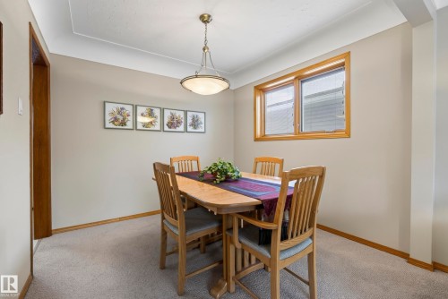 10623 67 Street Nw, Edmonton, AB - Indoor Photo Showing Dining Room