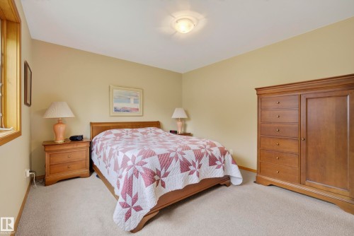 10623 67 Street Nw, Edmonton, AB - Indoor Photo Showing Bedroom