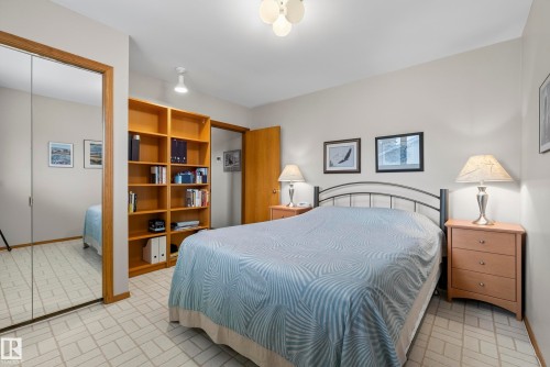 10623 67 Street Nw, Edmonton, AB - Indoor Photo Showing Bedroom