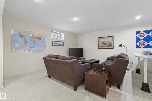 10623 67 Street Nw, Edmonton, AB - Indoor